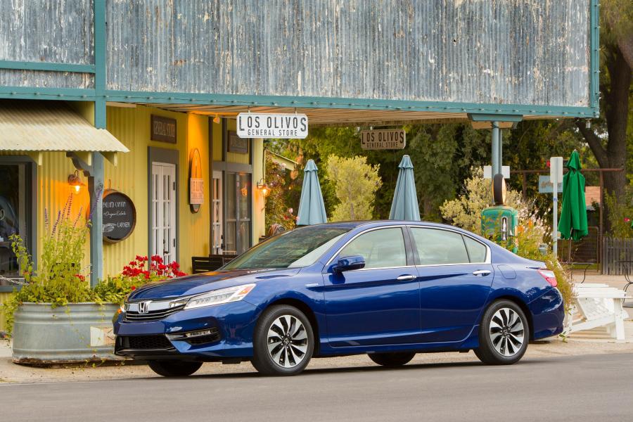  Honda Accord Hybrid 2016 года  (NA) (фото 6 из 41)